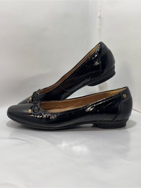 Clarks Artisan Women's 7 M Black Patent Tips Texture Square Toe Bow Ballet Flat